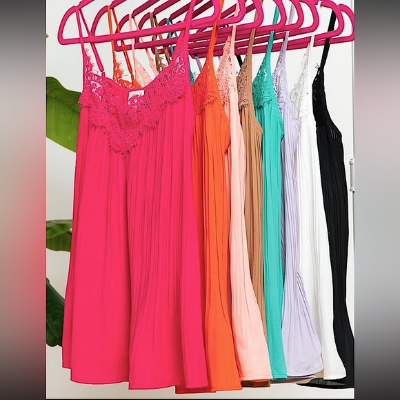 🆕🌿🩷BIBI: BLUSH Front Lace Detailed Pleated Chiffon Top SMALL - Picture 13 of 13